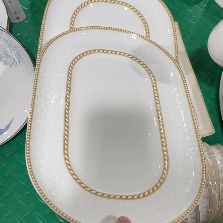 瓷片浮雕鱼盘两个微瑕