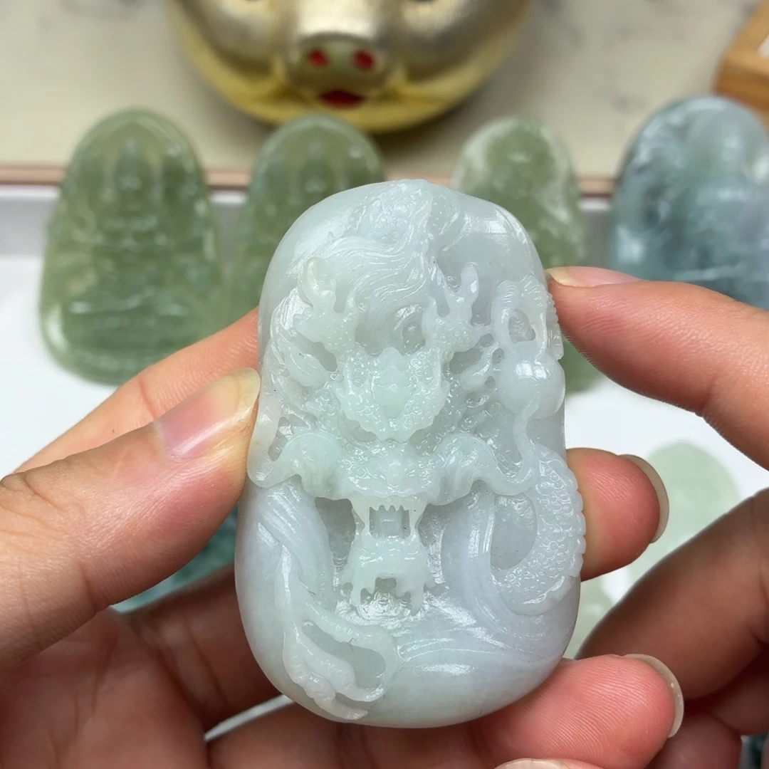 未镶嵌定制翡翠龙牌