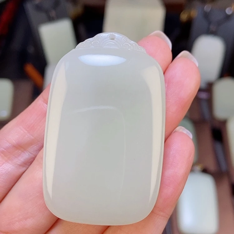 【闪购商品】颈饰未镶嵌和田玉