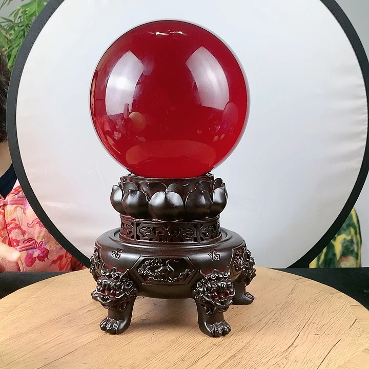石材红水晶球直径20带高档底座
