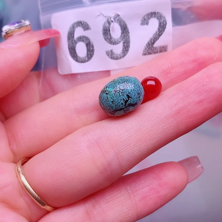 南红玛瑙未镶嵌珠宝奇石