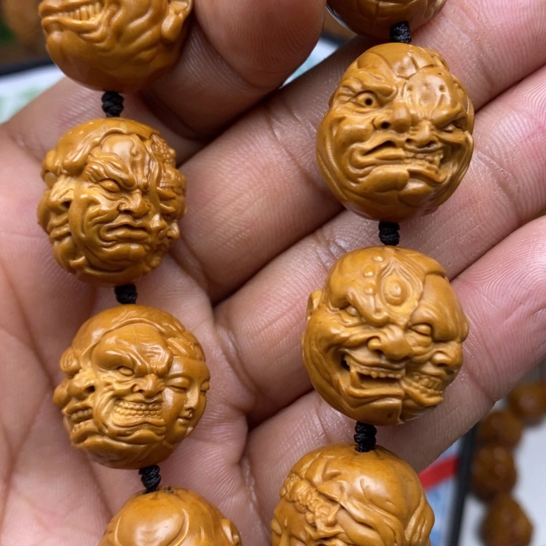 橄榄核吊坠橄榄球赛。橄榄