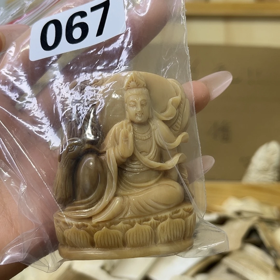 s***伟天然猛犸牙雕刻品