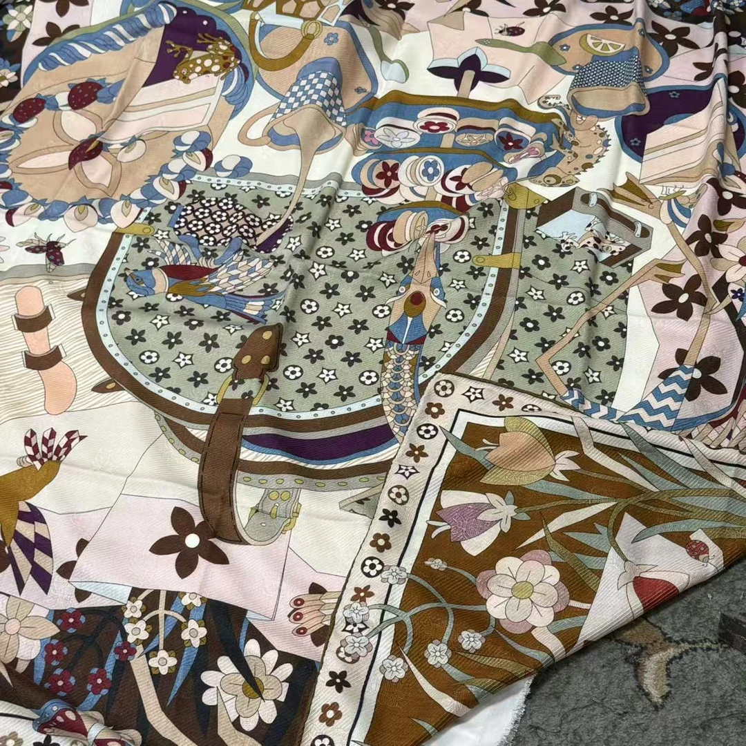 140提花丝绒方巾-棉织花意 双面异色135cm丝巾
