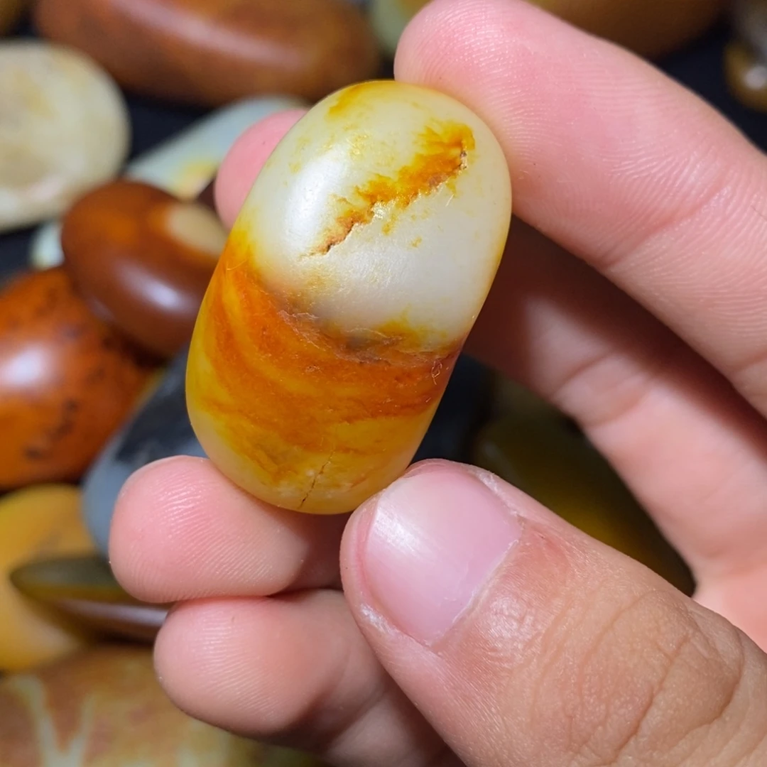 和田玉未镶嵌珠宝奇石