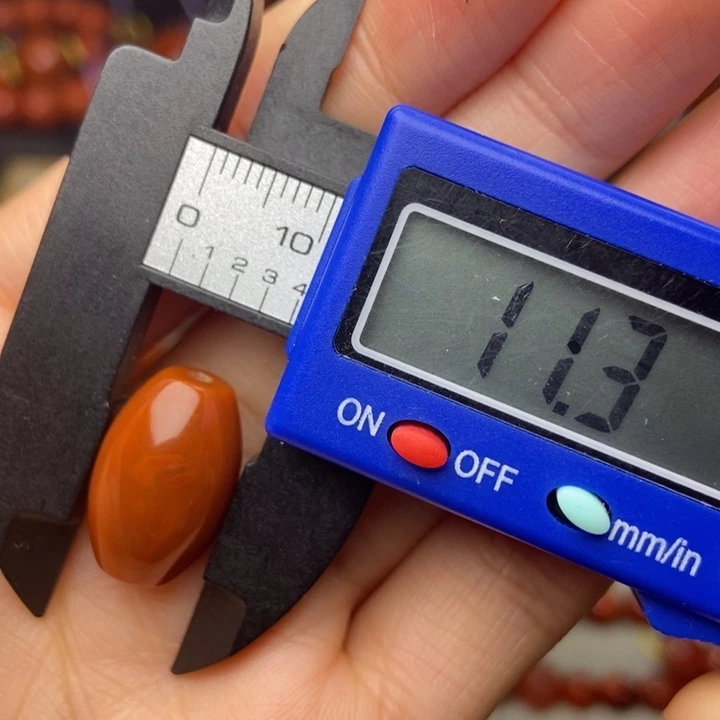 南红玛瑙配饰未镶嵌