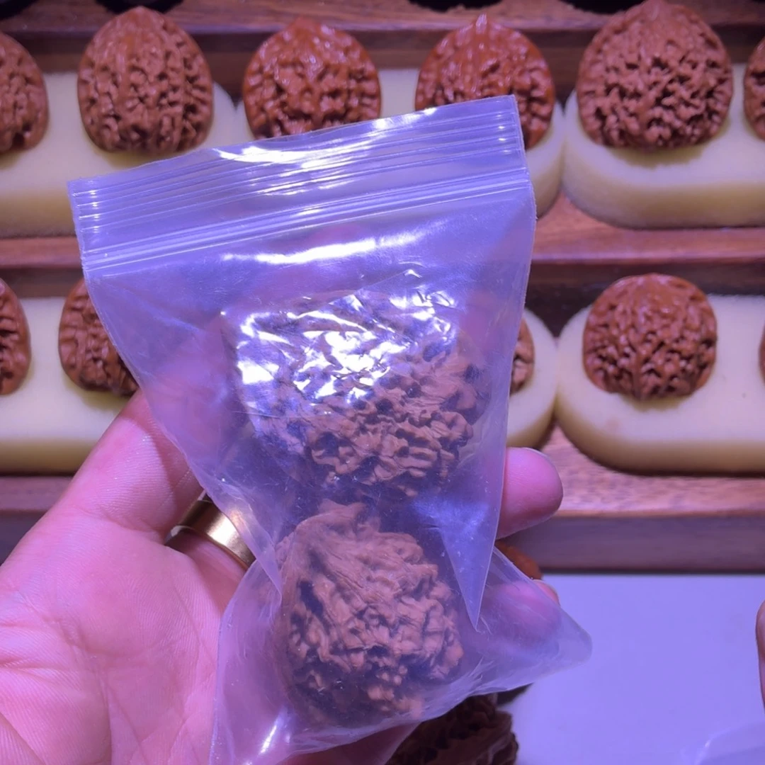 桃核吊坠沐麒麟纹官帽