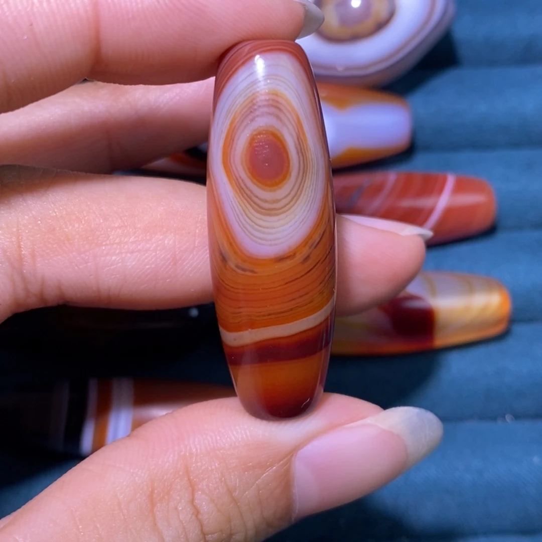 对***欢未镶嵌玛瑙/玉髓珠宝奇石