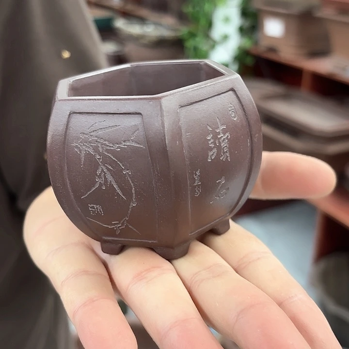紫砂花盆紫砂的颜色很好看