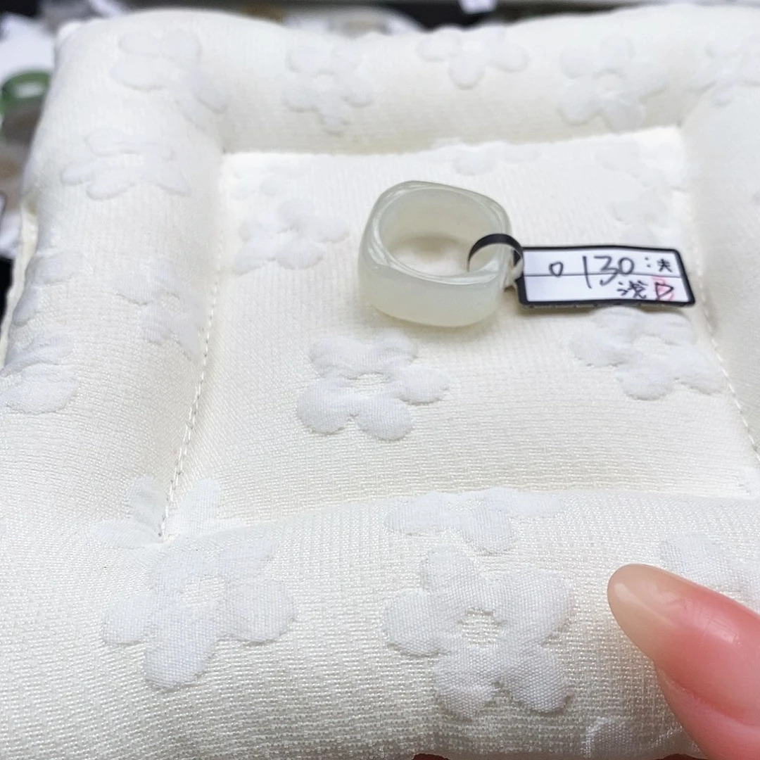 和田玉（糖玉）未镶嵌戒指48晴水方圆内径16.3