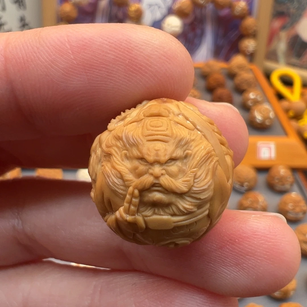 猴头核桃吊坠钟馗