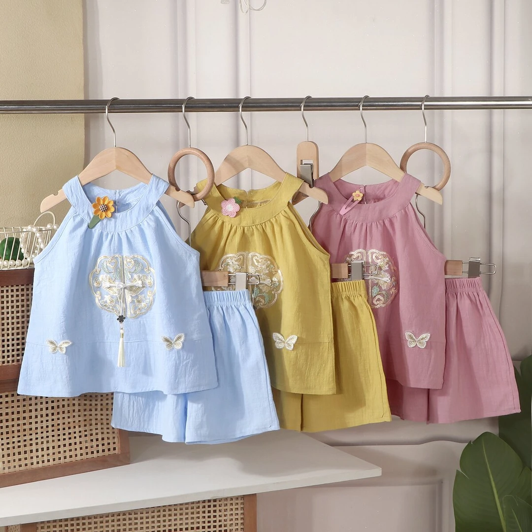 2025新款女童挂脖裙夏天薄款套装女孩国风款洋气无袖短裤两件套