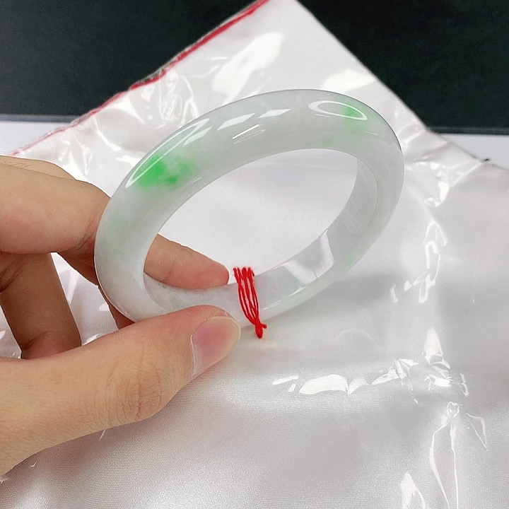 翡翠未镶嵌手镯圈58。40146