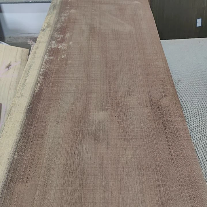 用***林鸡翅木的料开裂变形属于正常