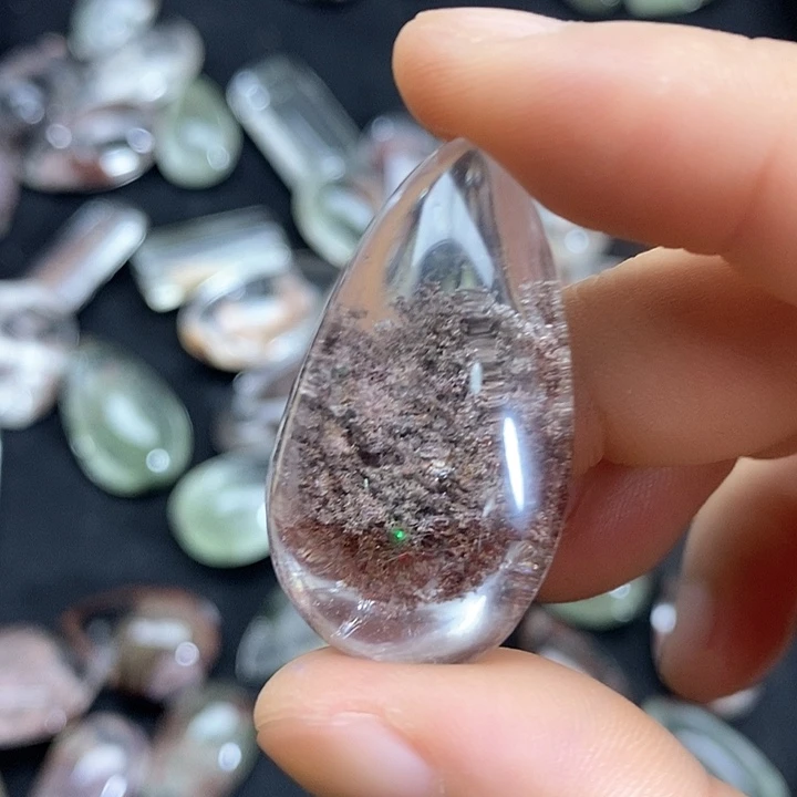 颈饰未镶嵌水晶哥****鸡水晶