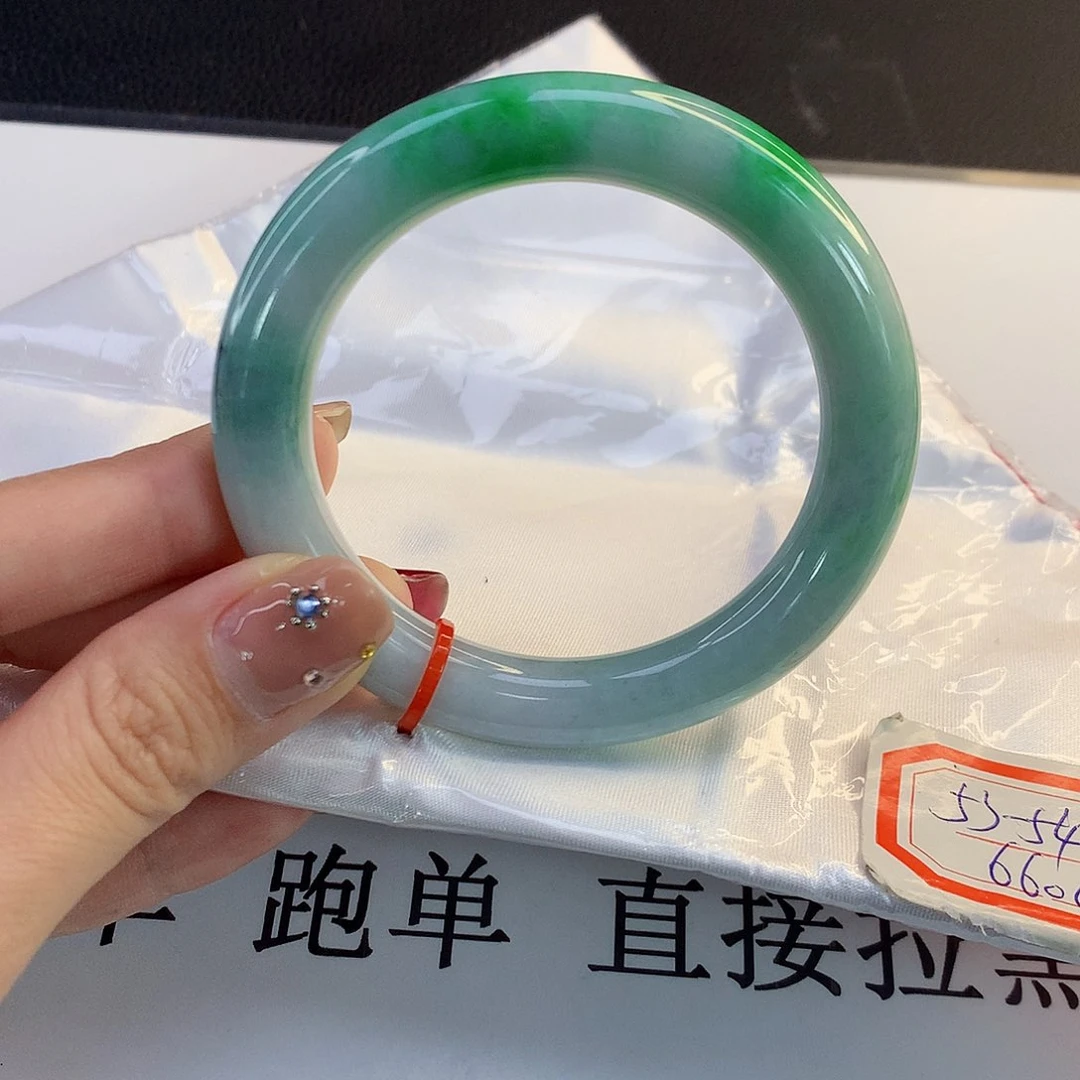 翡翠手镯未镶嵌天然翡翠A货064