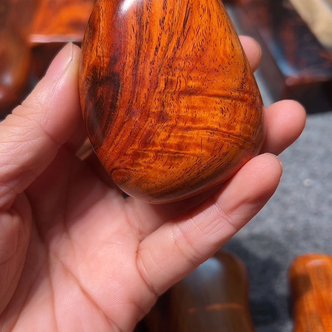 羅***⁶交趾黄檀（大红酸枝）