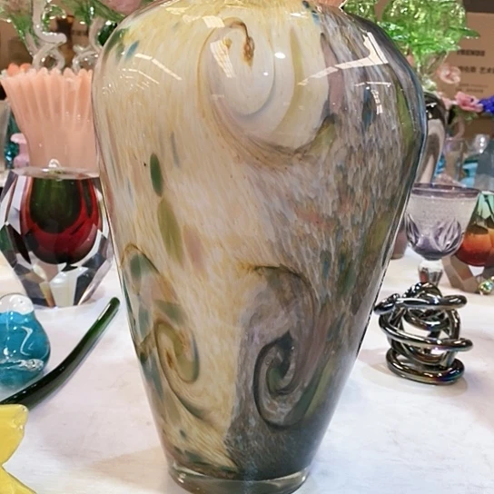 琉璃花瓶高31厘米口径9厘米