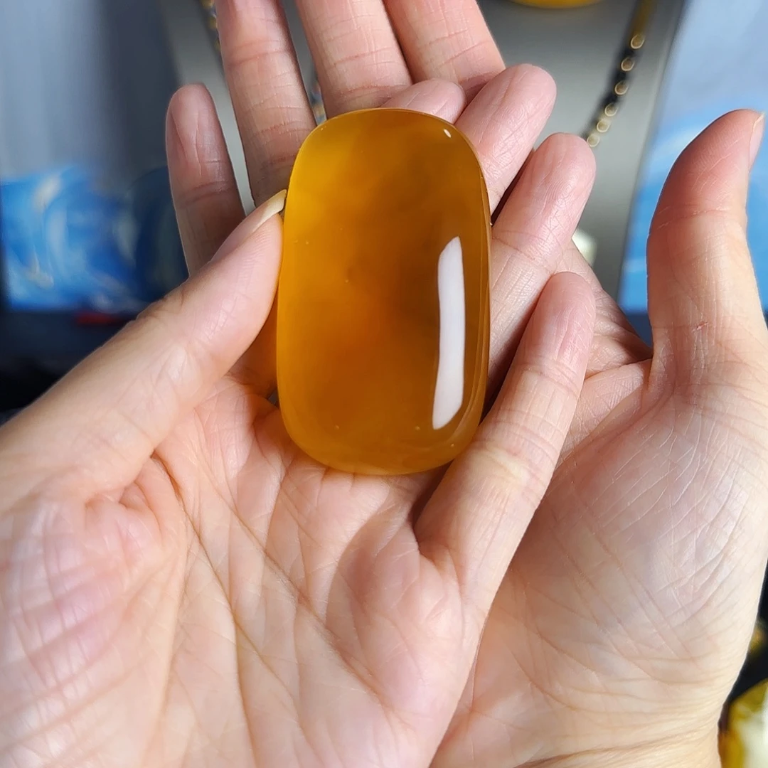 蜜蜡未镶嵌颈饰俄料蜜糖红无事牌