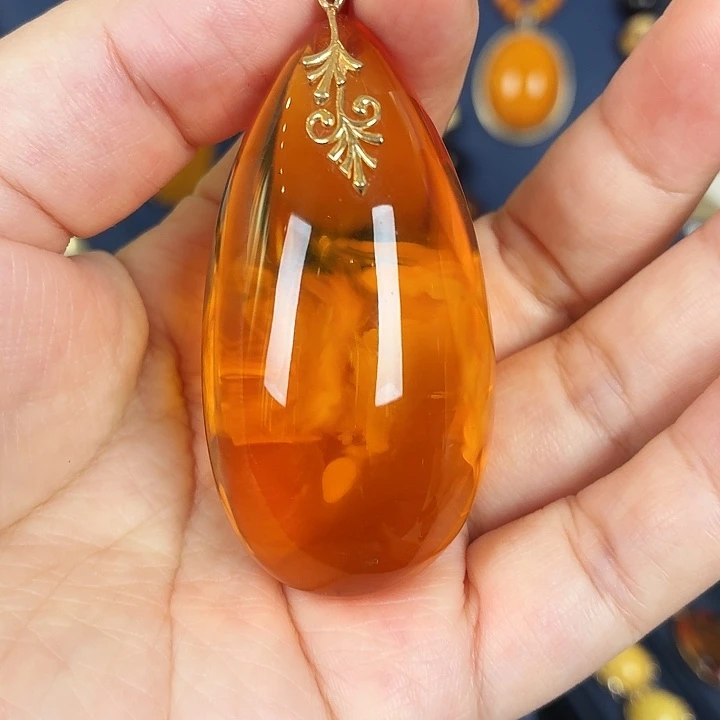 琥珀14K金镶嵌颈饰