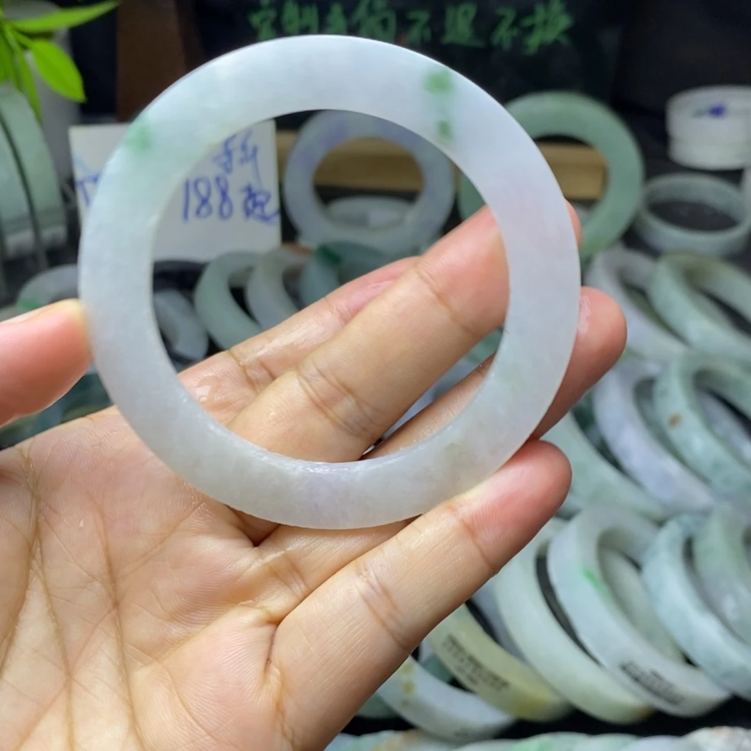 定制翡翠未镶嵌手镯