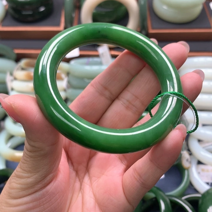 【闪购商品】未镶嵌手镯和田玉（碧玉）55