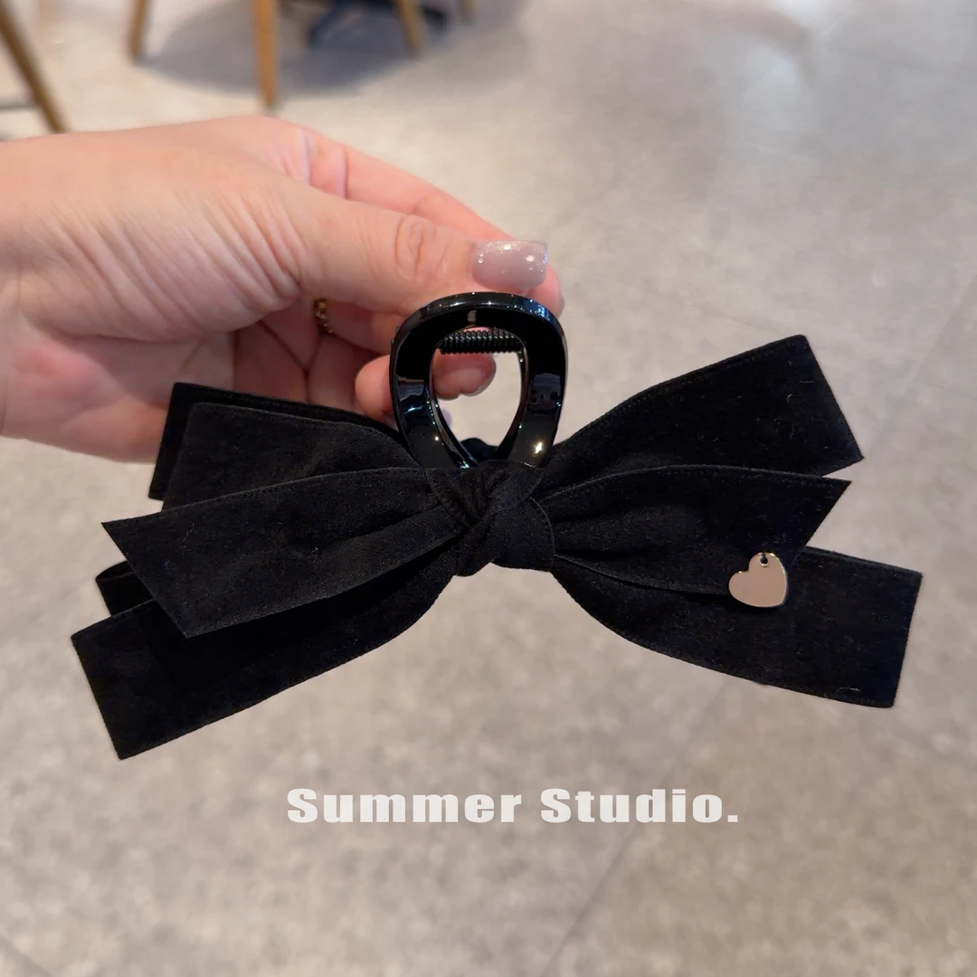 高级且经典~黑色麂皮绒蝴蝶结基础鲨鱼夹 百搭简约抓夹女