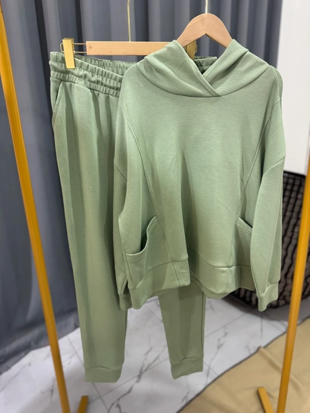 87348春季新品三色空气棉舒适口袋宽松连帽卫衣