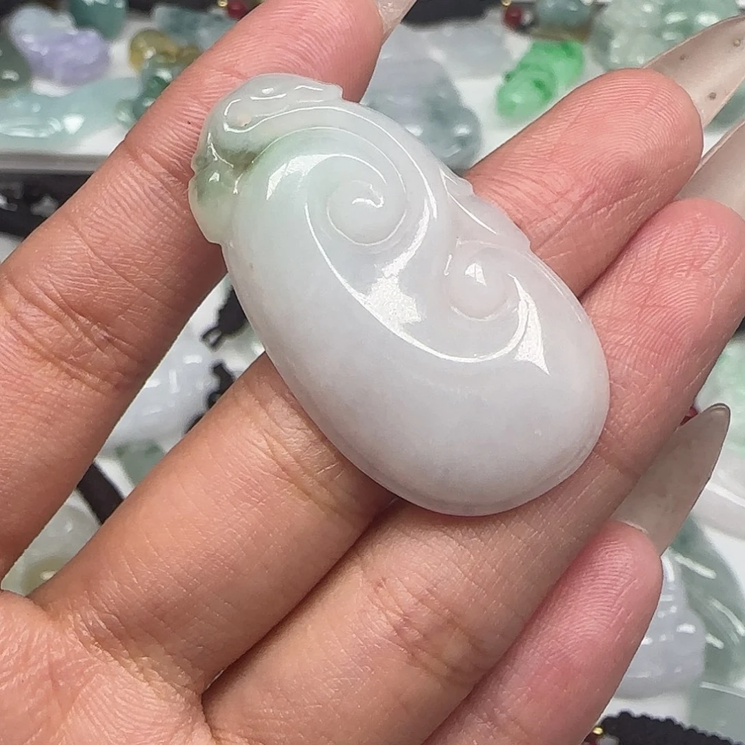 翡翠未镶嵌颈饰13