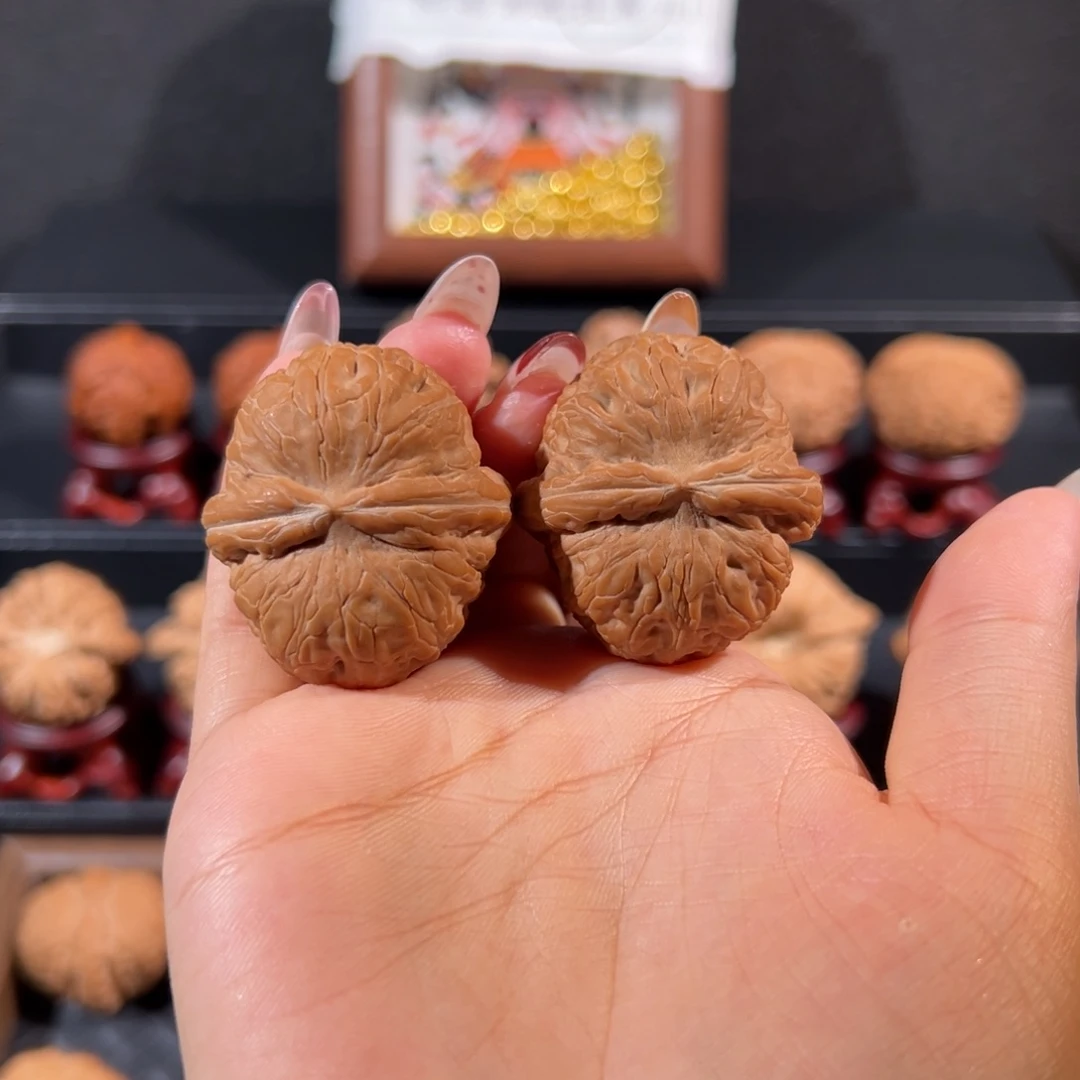 文玩核桃把件元宝40+