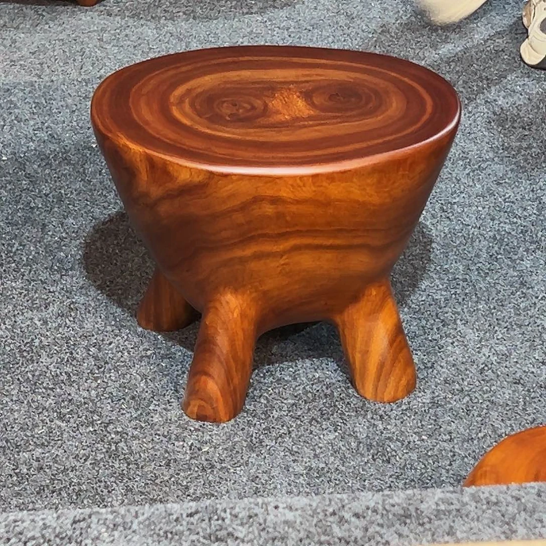 20 号香樟木尺寸：41-32-31cm