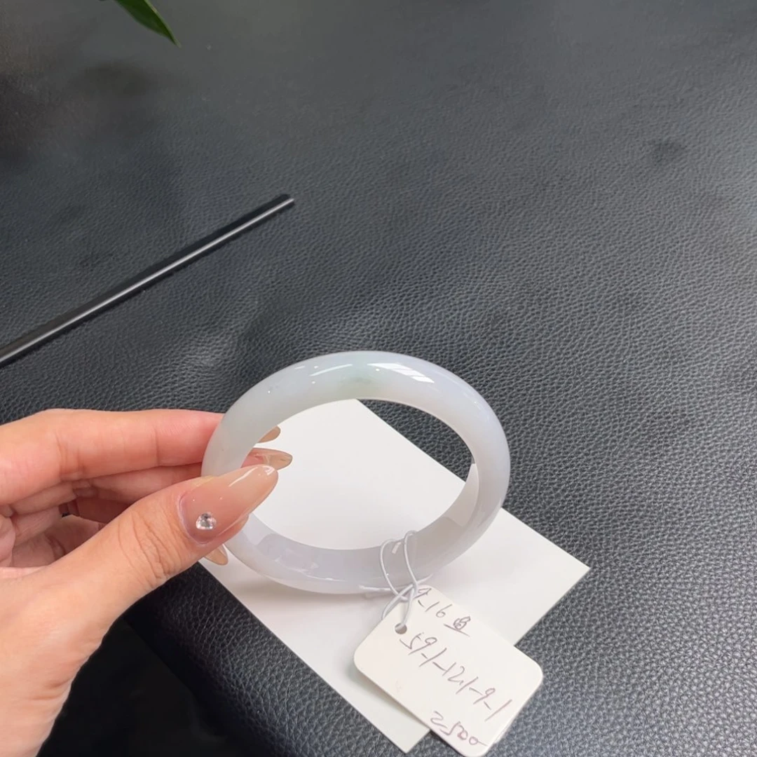 翡翠未镶嵌手镯手镯