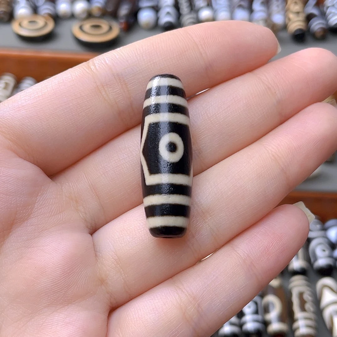 芝***花玛瑙/玉髓颈饰未镶嵌