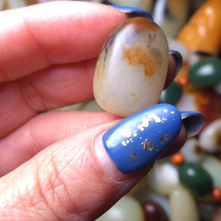 和田玉未镶嵌珠宝奇石