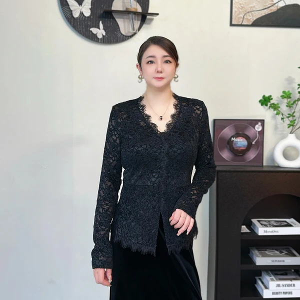 【法式蕾丝】秋冬新款气质百搭显瘦收腰大码女装上衣A159