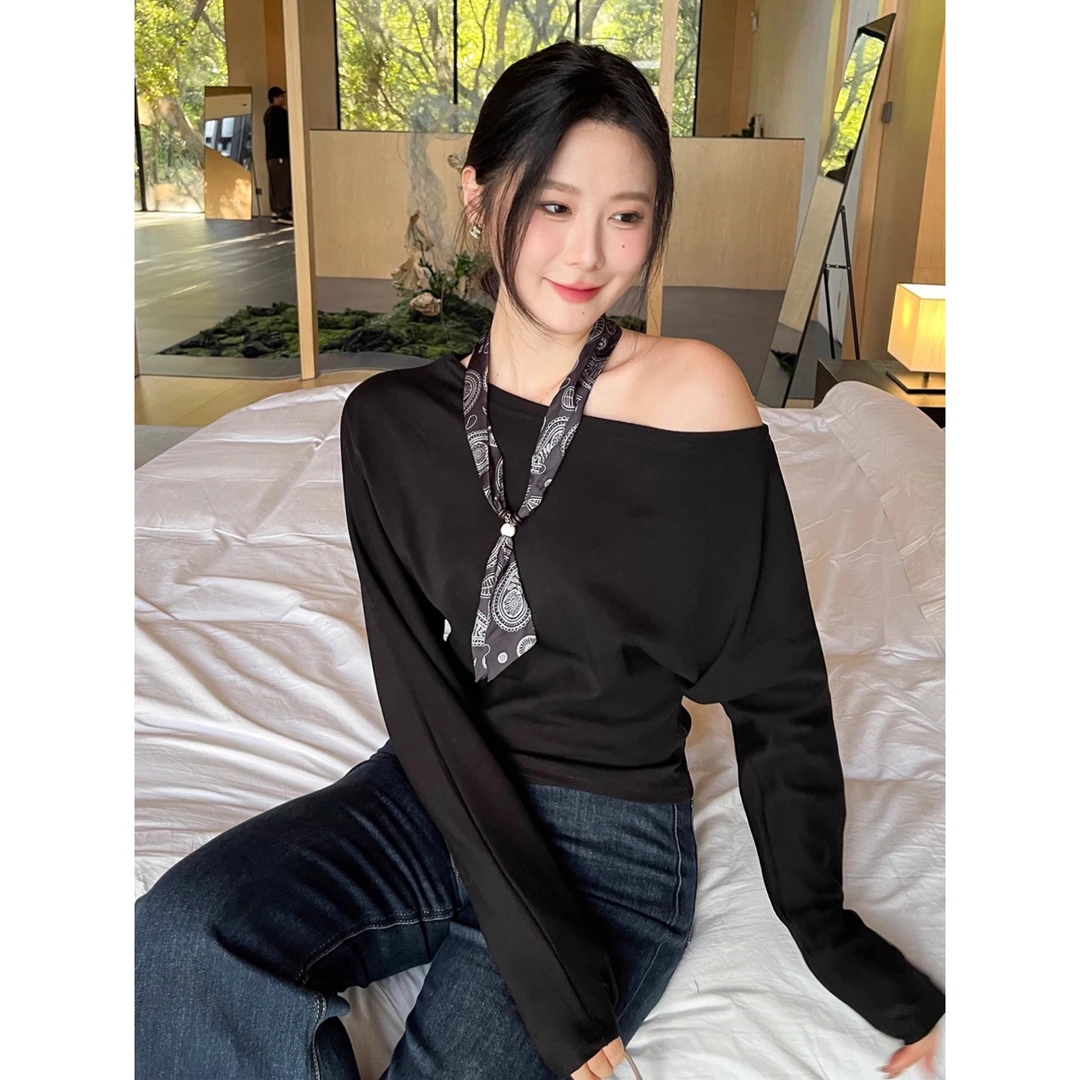 斜肩黑色打底衫女2025年新款春秋季露肩丝巾长袖t恤内搭上衣小众