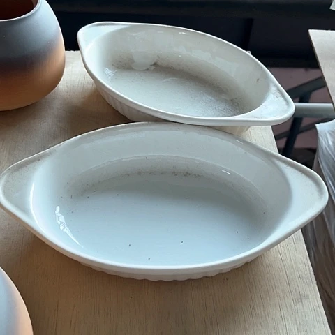 微瑕，不能明火，口径18厘米，2个烤盘