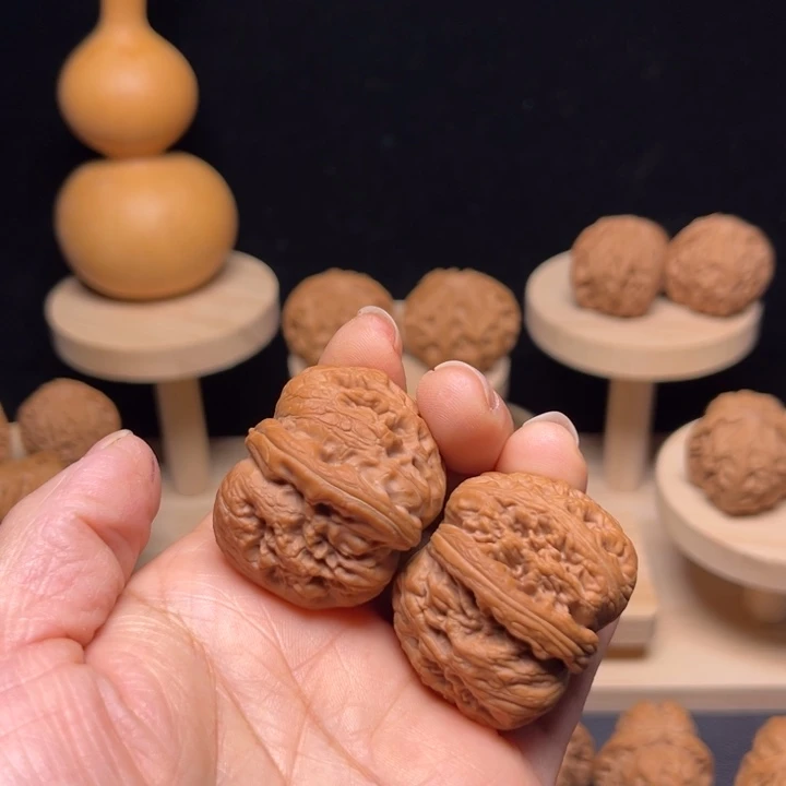 文玩核桃吊坠37元宝