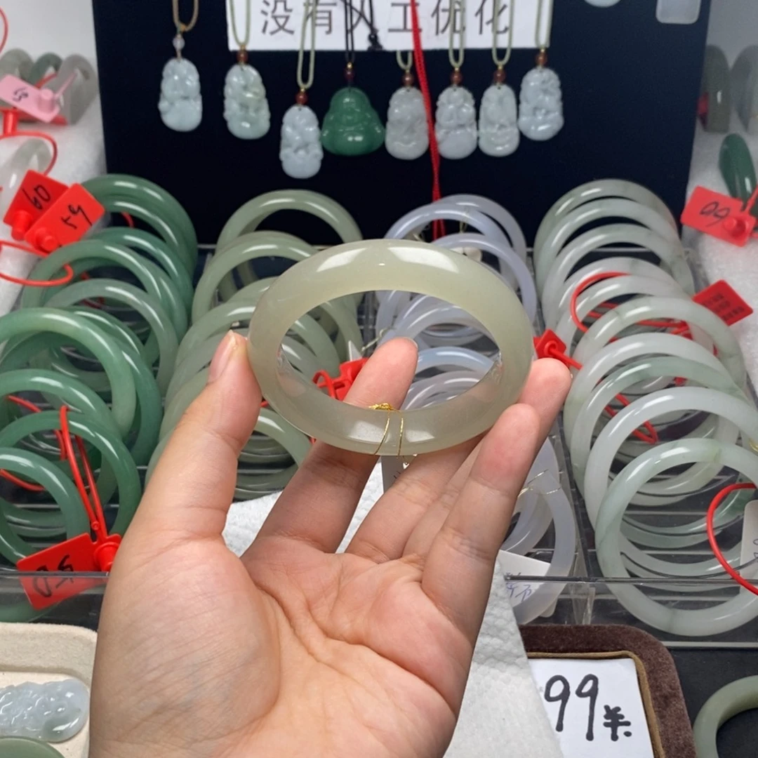 H****东陵石未镶嵌手镯