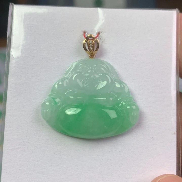 翡翠18K金镶嵌颈饰翡翠