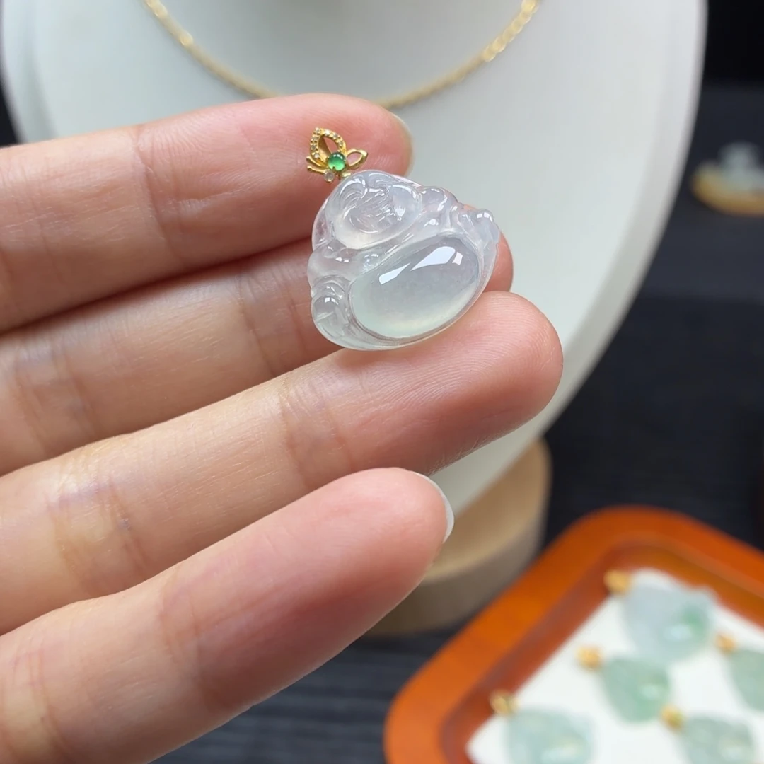 翡翠18K金镶嵌颈饰佛公