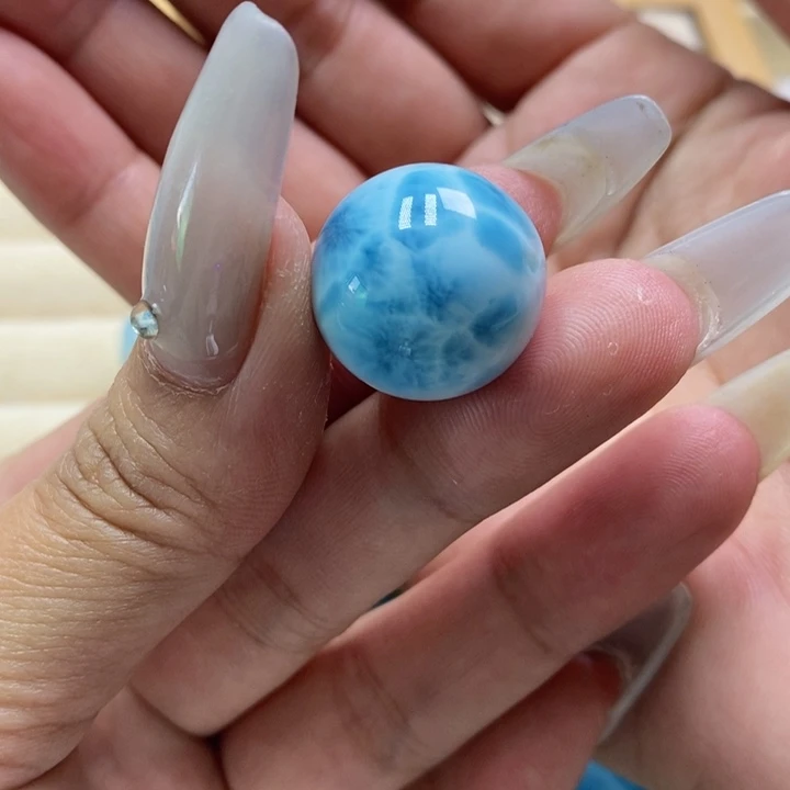 汪***咪针钠钙石（海纹石）未镶嵌颈饰