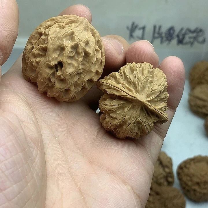 文玩核桃吊坠35苹果园