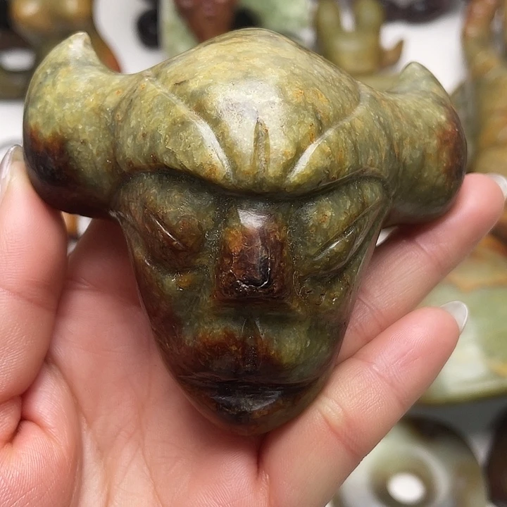 岫岩河磨玉（透闪石质玉）未镶嵌把件