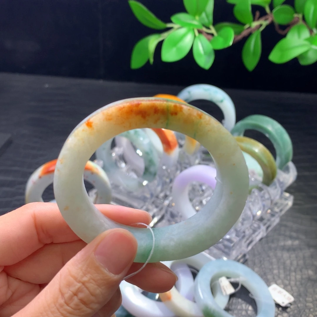 小***范未镶嵌手镯定制翡翠