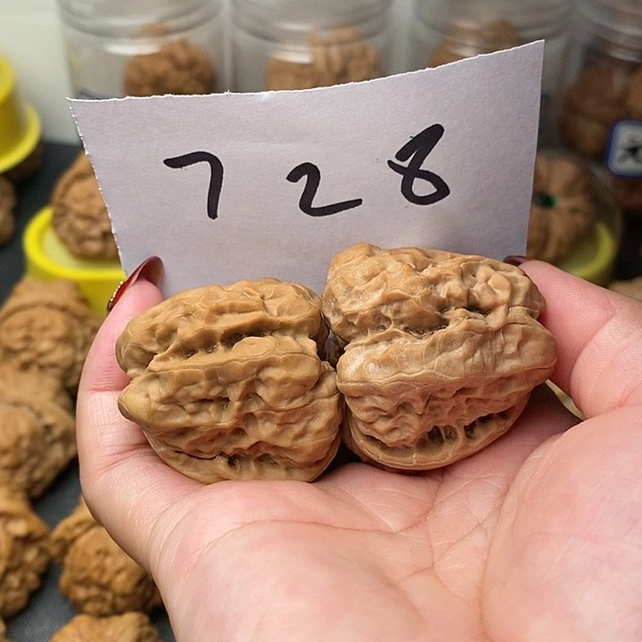 核桃蛤蟆38斤左右一个人