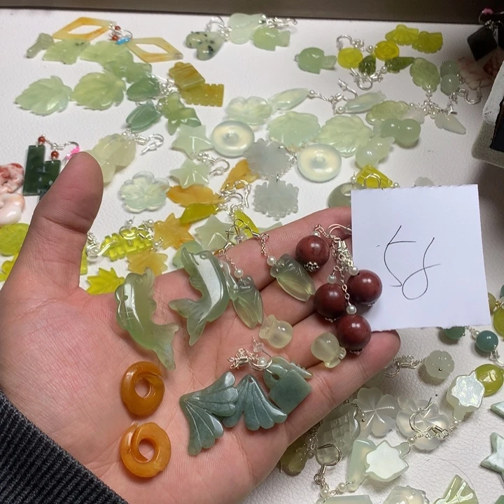 蛇纹石玉耳钉合金花****1