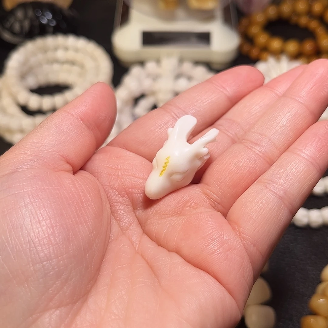 鹿角尖小鹿三通配饰