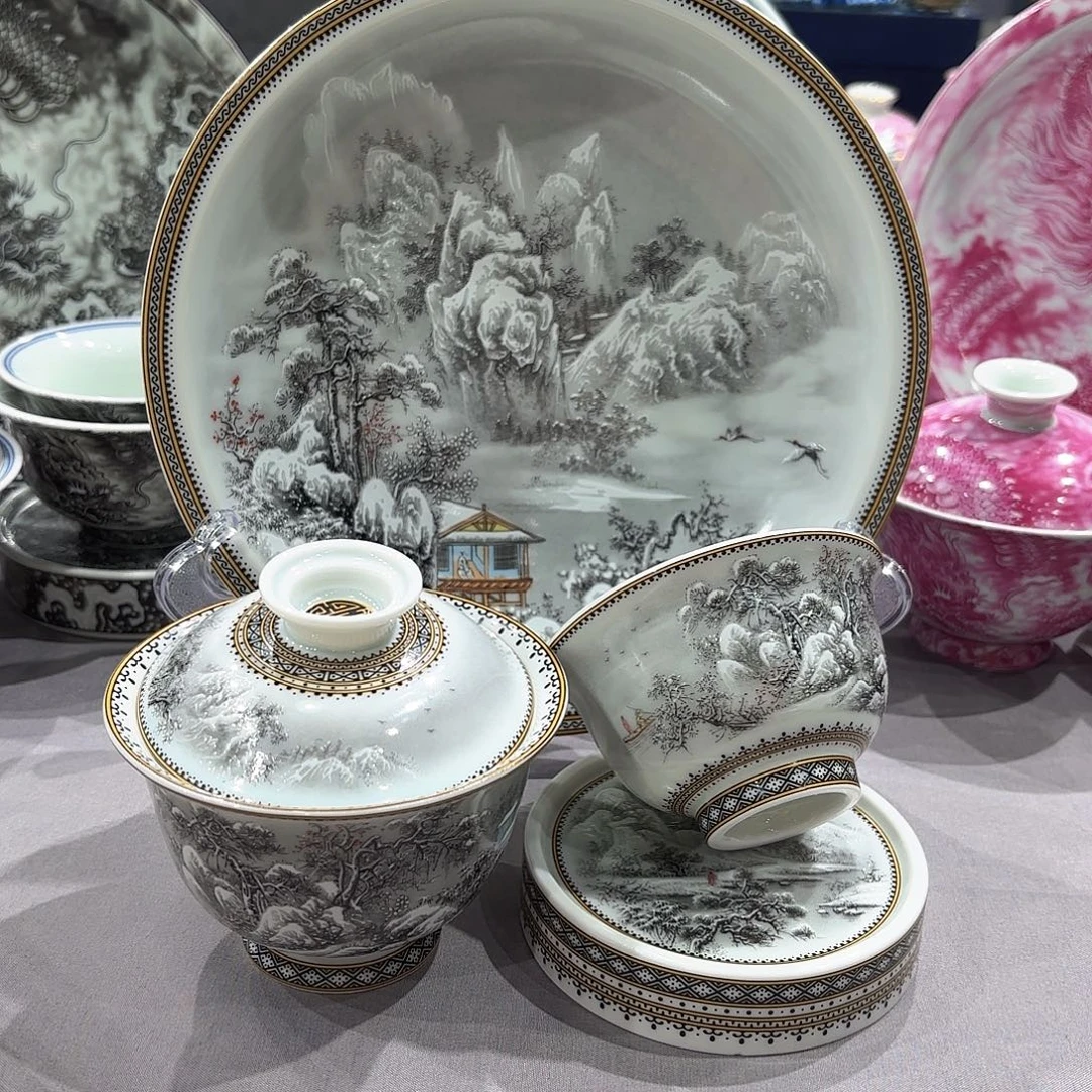 瓷片景德镇瓷器精品陈列