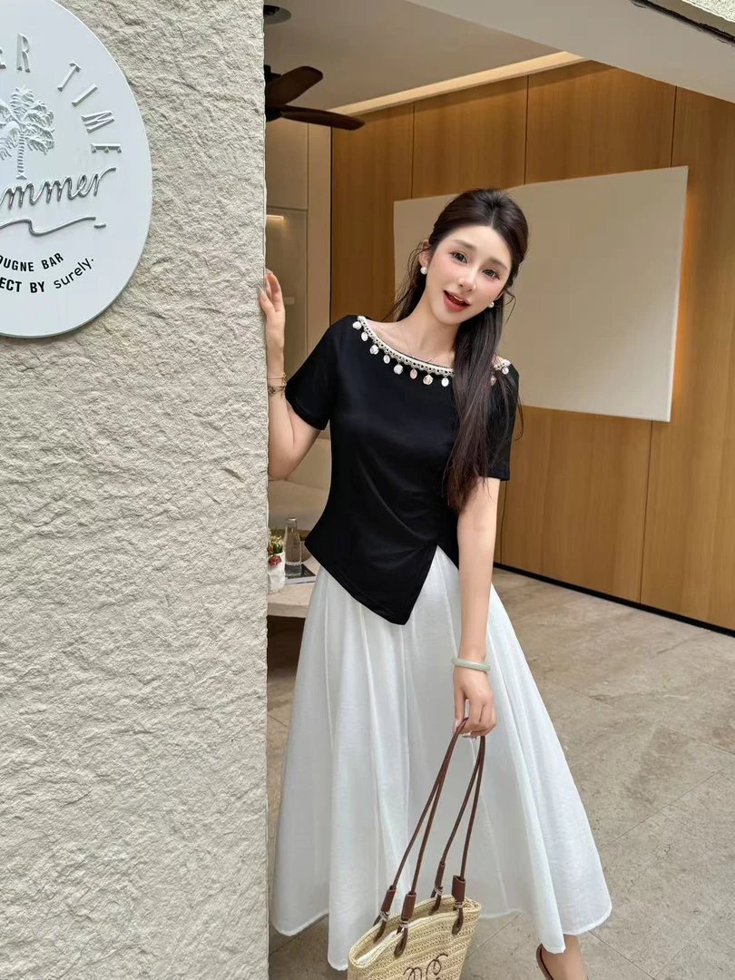 思情依人90132不规则正肩短袖T恤女夏季修身显瘦褶皱收腰短上衣